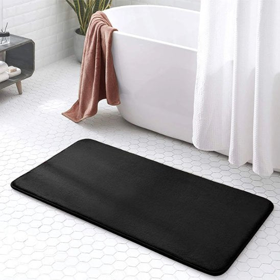tapis de salle de bain noir